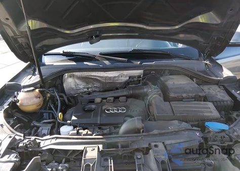 2018 Audi Q3 2.0T Premium/2.0T Sport Premium z USA, uszkodzony, nr VIN WA1ECCFS9JR024487